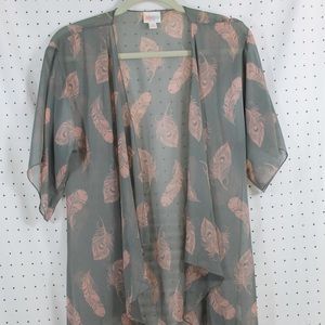 Super cute Linsey LuLaRoe cardigan!